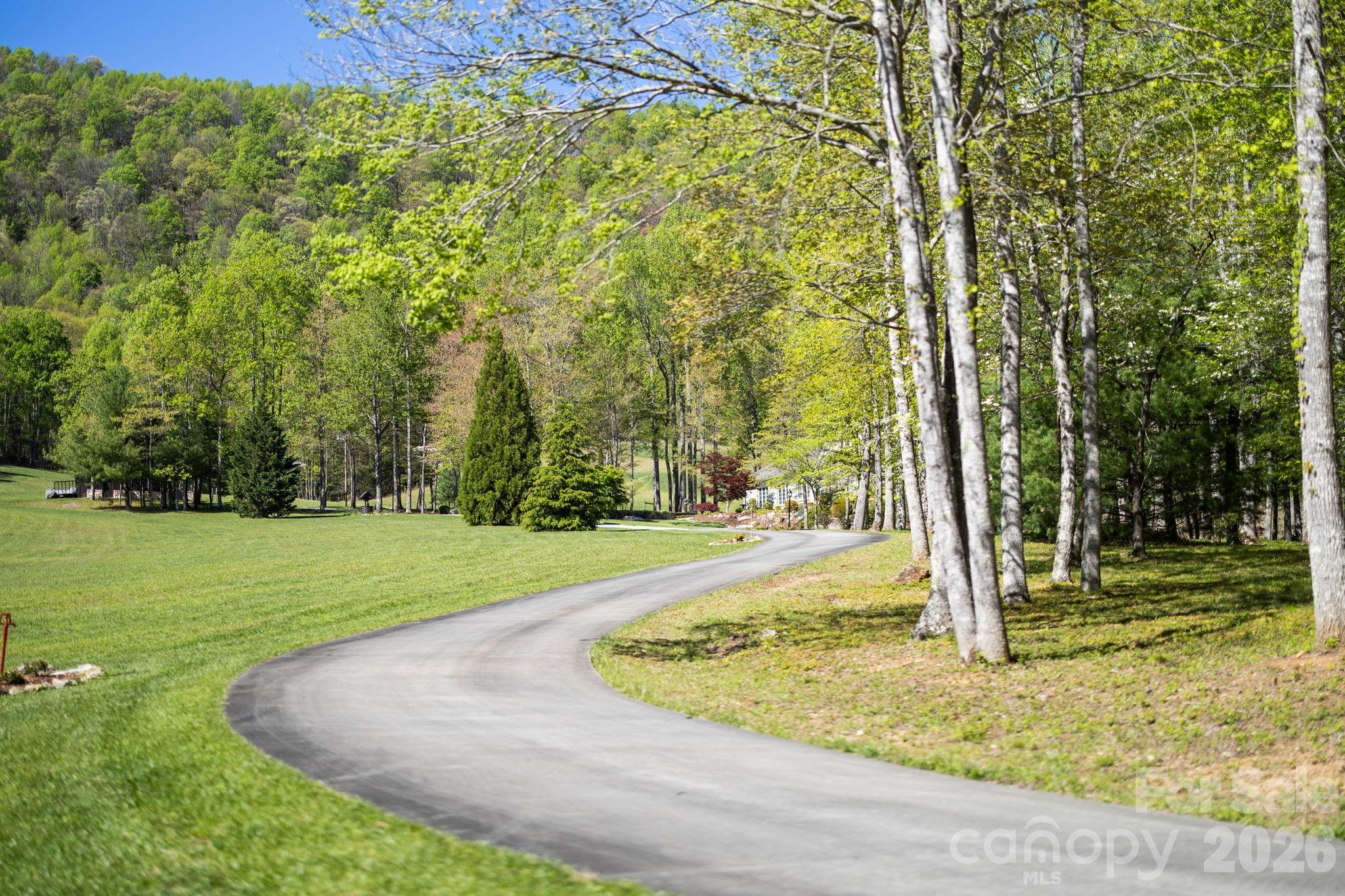 5712 Summit Road Purlear NC 28665