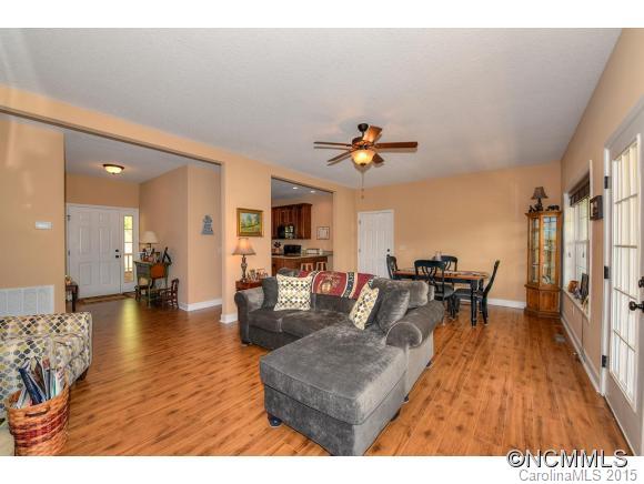 202 Inverness Drive Waynesville NC 28785