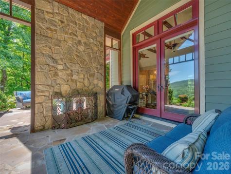 161 Chattooga Run Hendersonville NC 28739