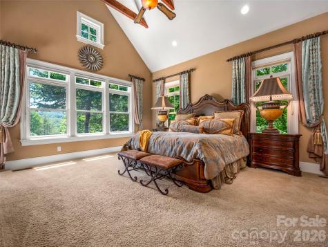 161 Chattooga Run Hendersonville NC 28739