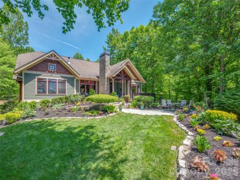 161 Chattooga Run Hendersonville NC 28739