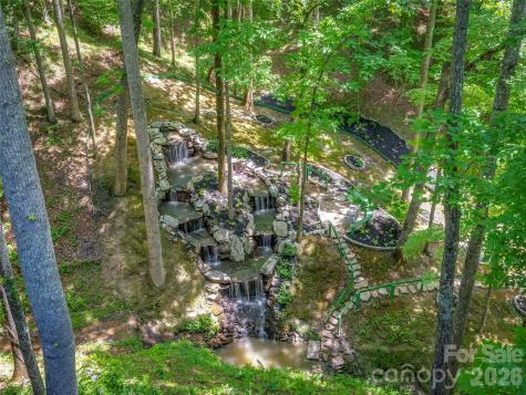 161 Chattooga Run Hendersonville NC 28739