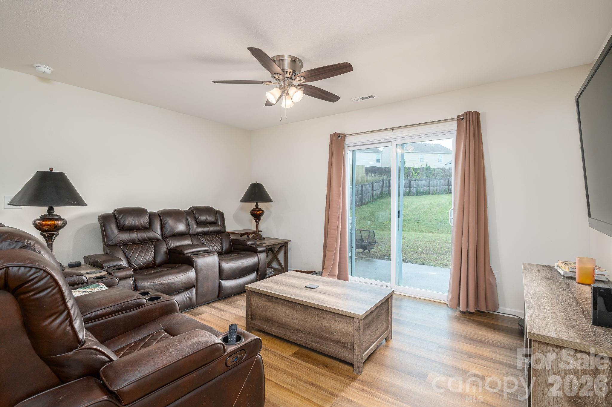 2818 Easton Knoll Drive Dallas NC 28034