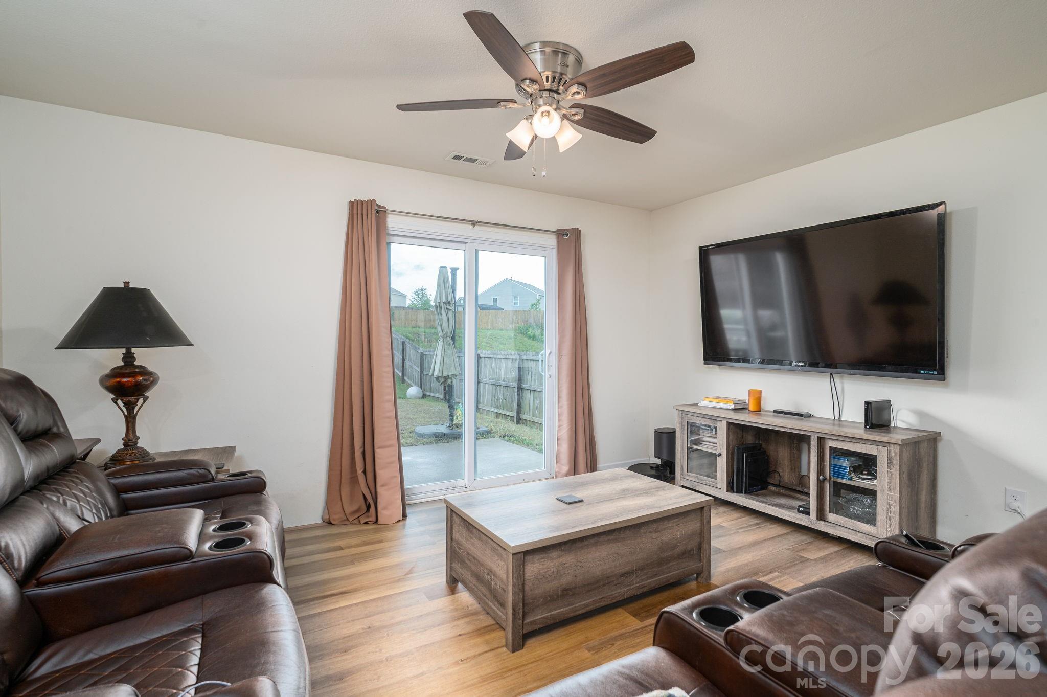 2818 Easton Knoll Drive Dallas NC 28034