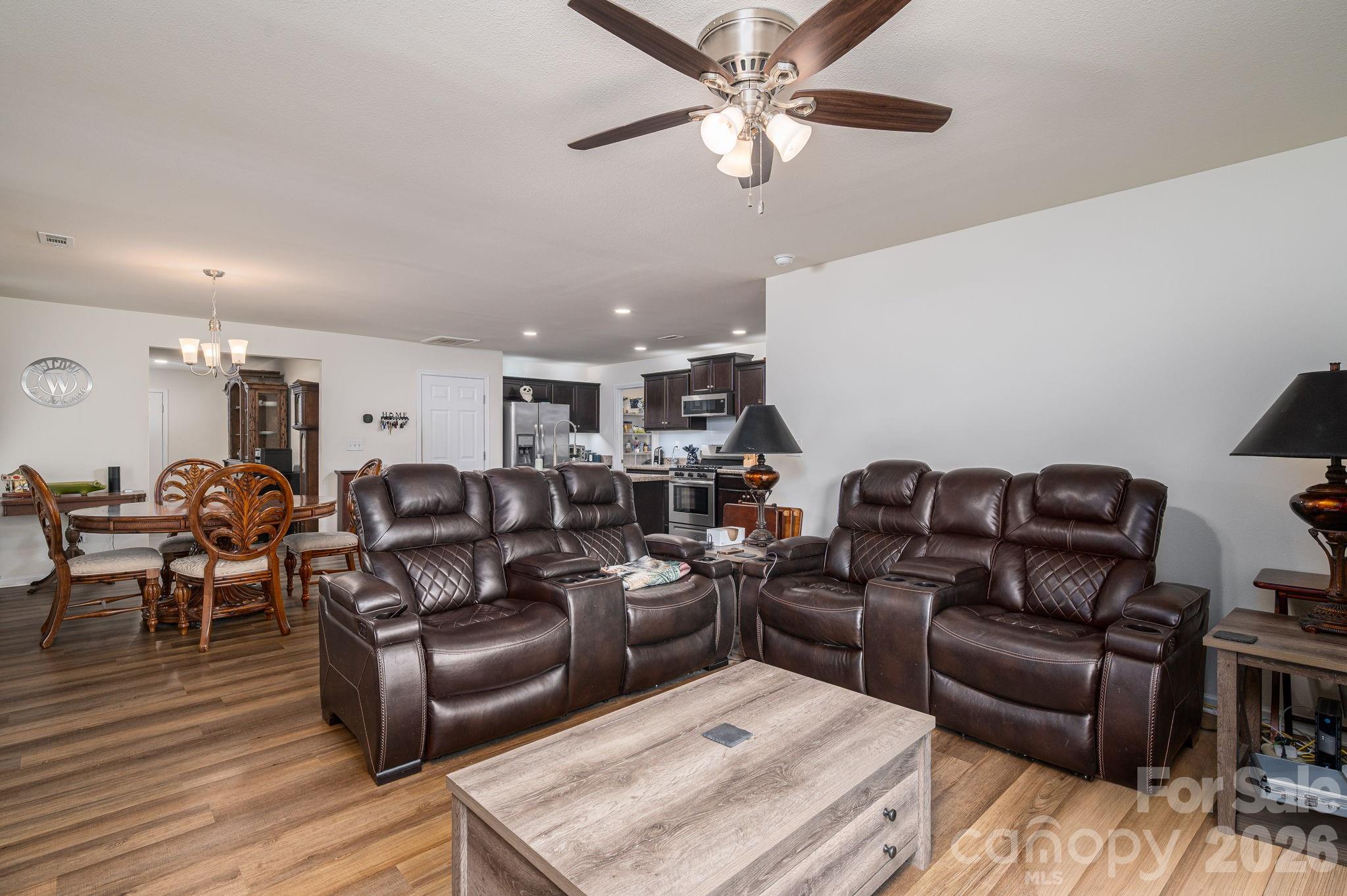 2818 Easton Knoll Drive Dallas NC 28034