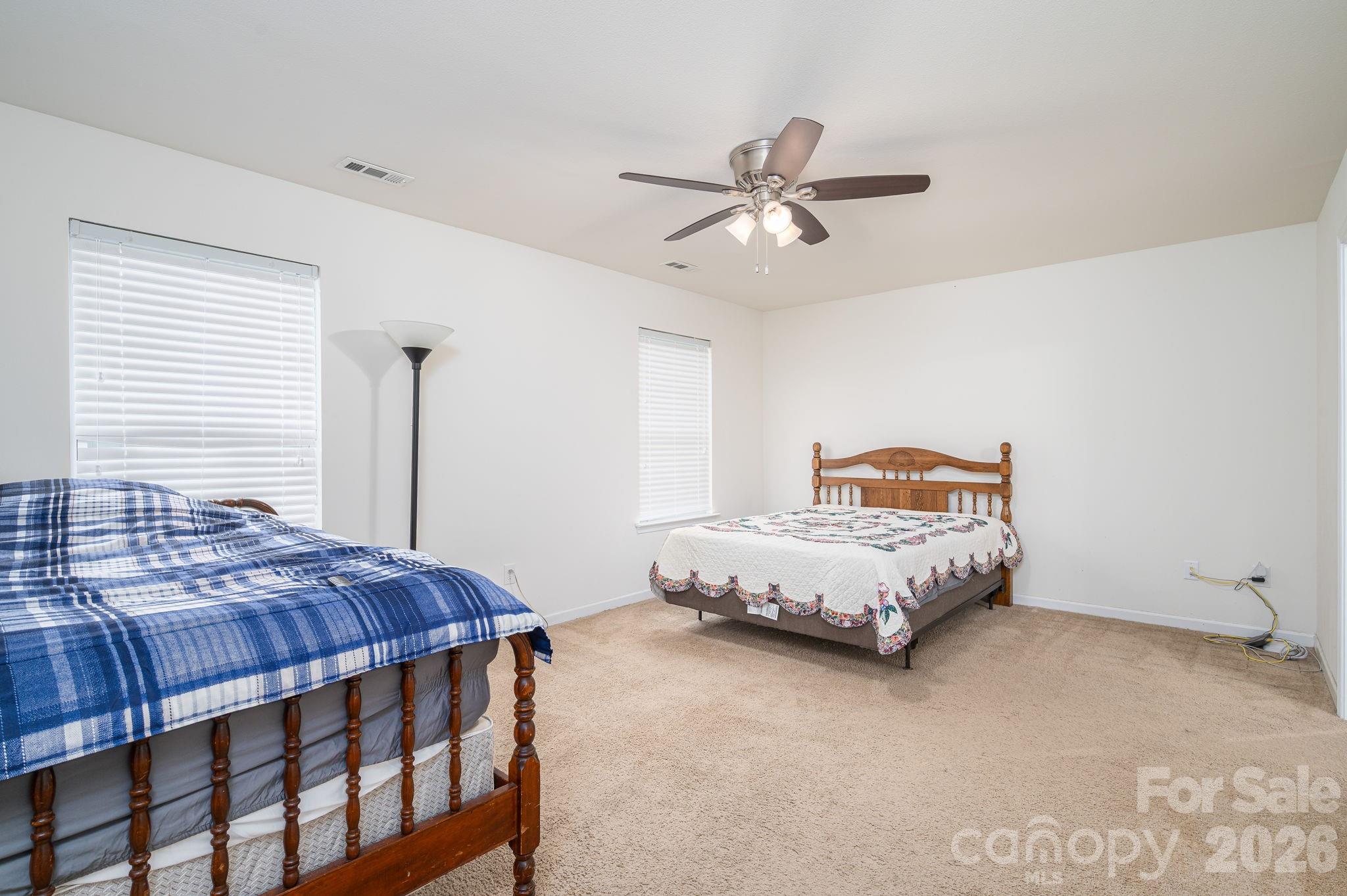 2818 Easton Knoll Drive Dallas NC 28034