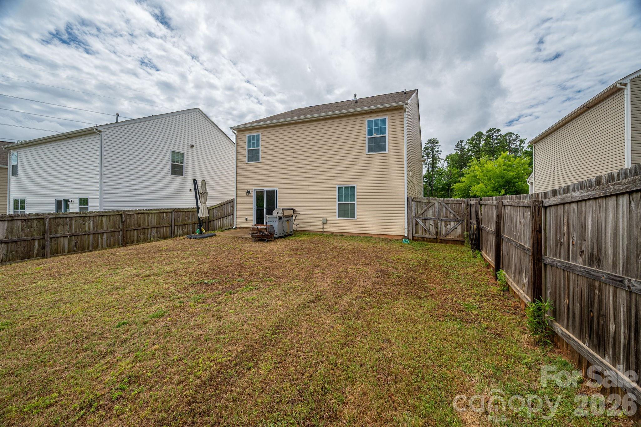 2818 Easton Knoll Drive Dallas NC 28034