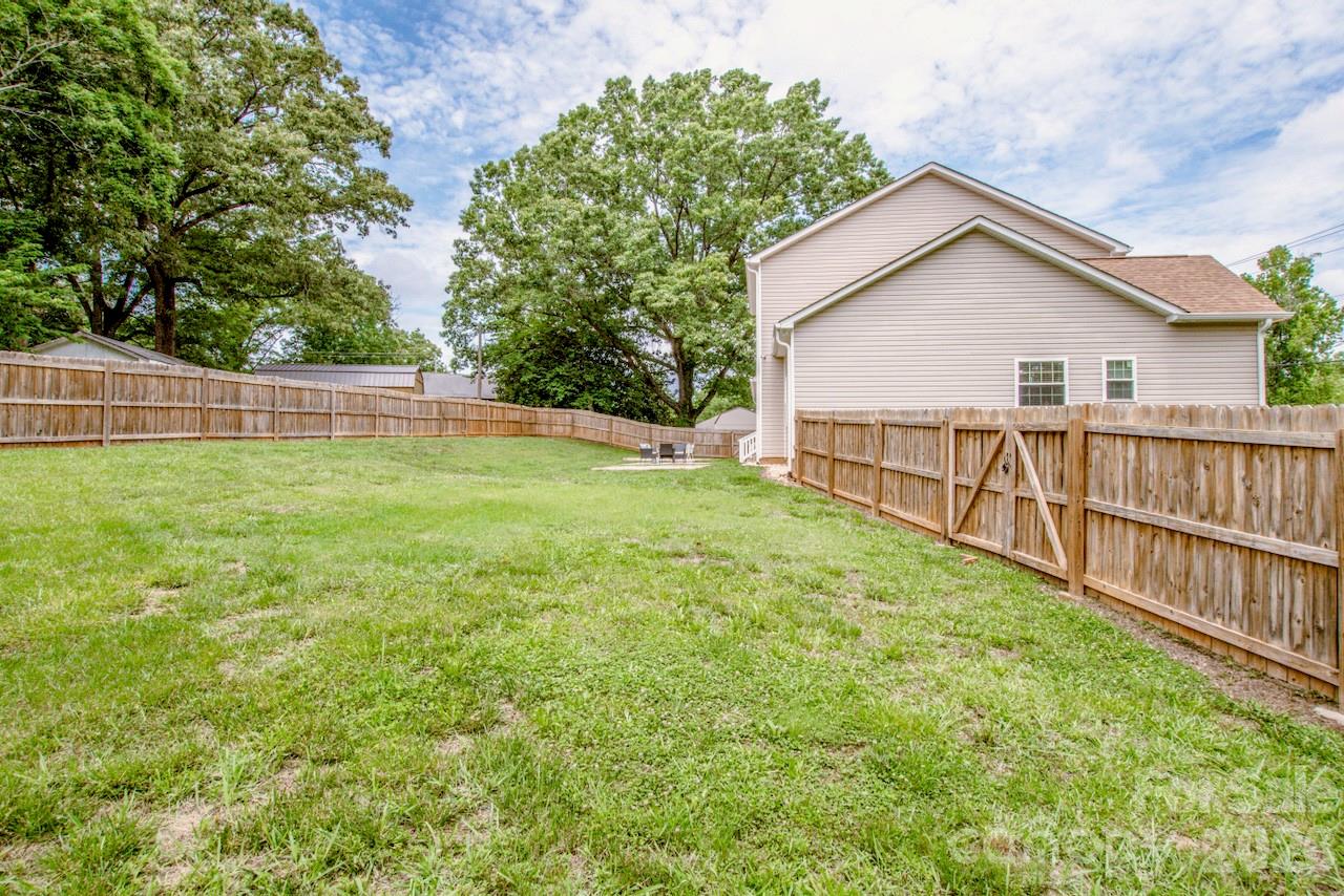 3211 Oakdale Road Charlotte NC 28216