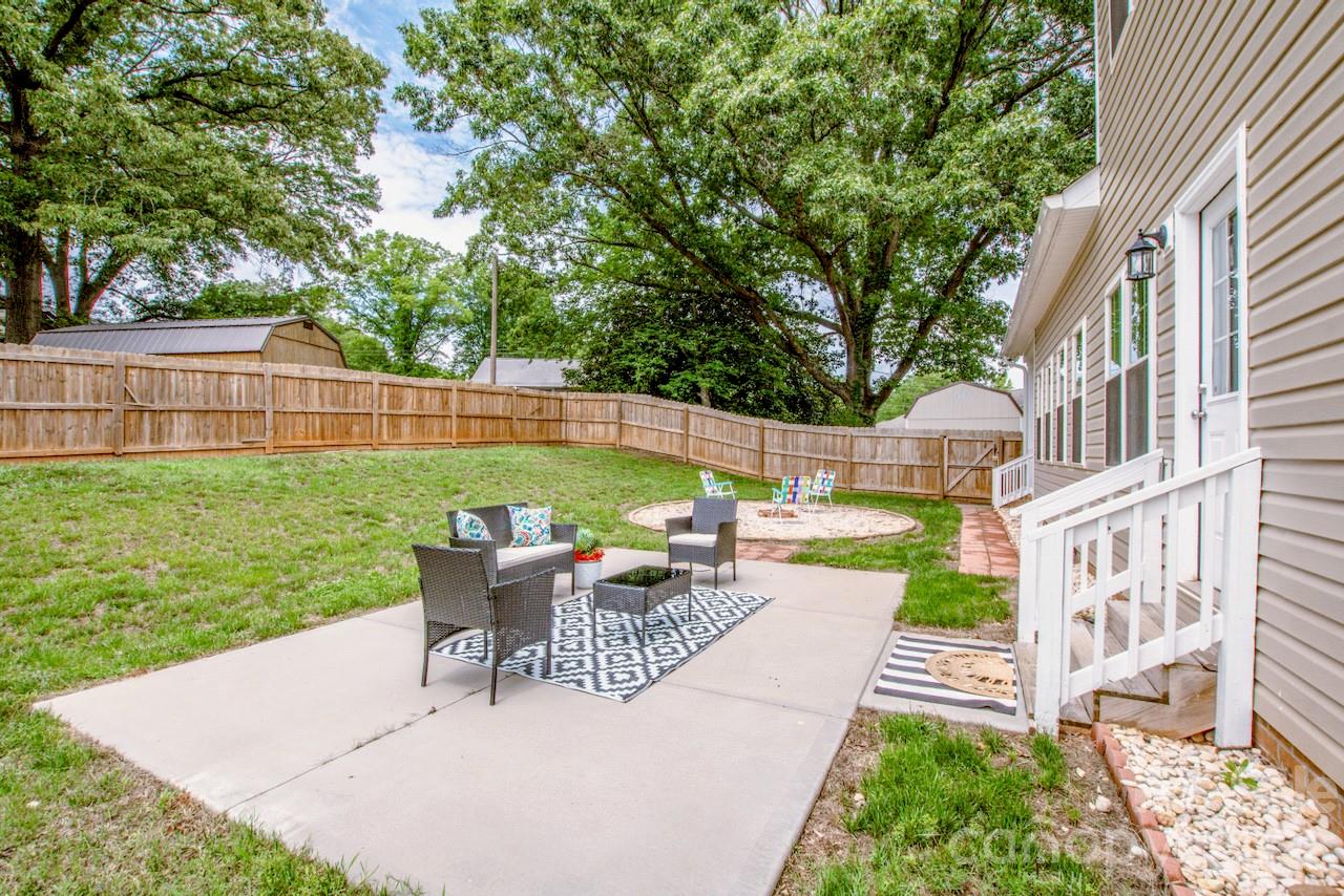 3211 Oakdale Road Charlotte NC 28216