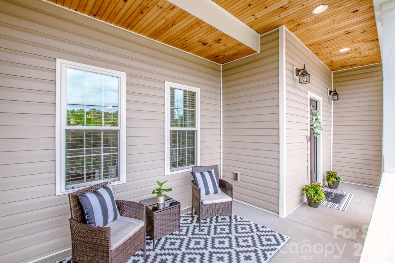 3211 Oakdale Road Charlotte NC 28216