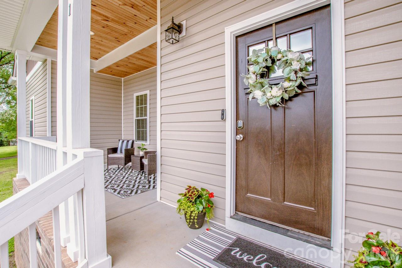 3211 Oakdale Road Charlotte NC 28216
