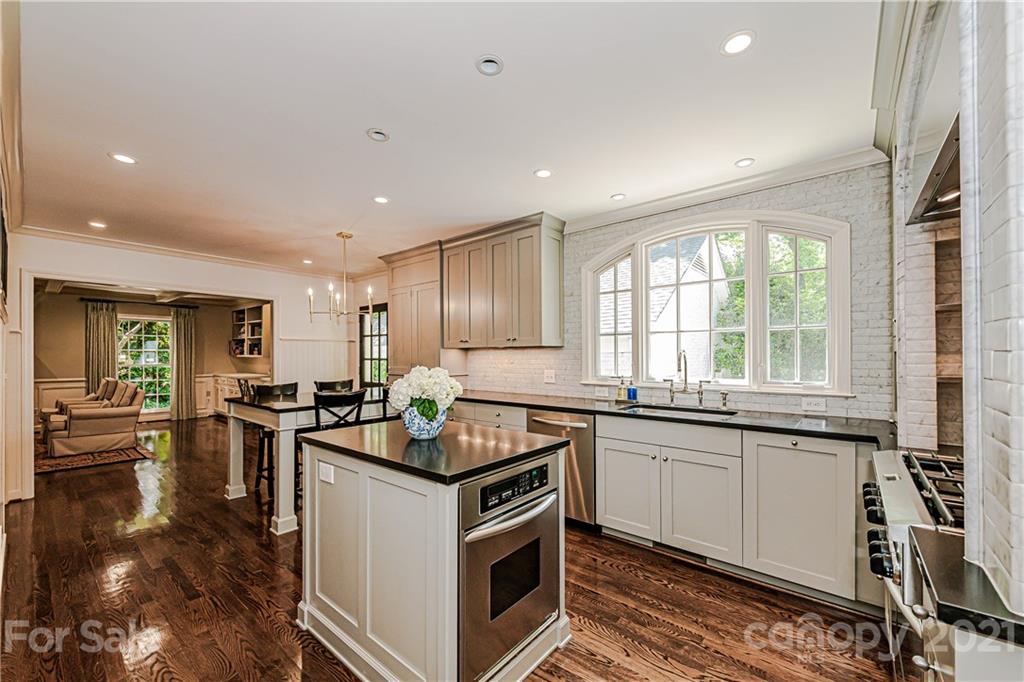 2831 Wickersham Road Charlotte NC 28211