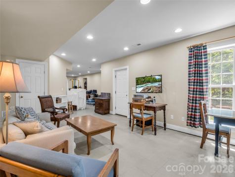 1042 Columbine Road Asheville NC 28803