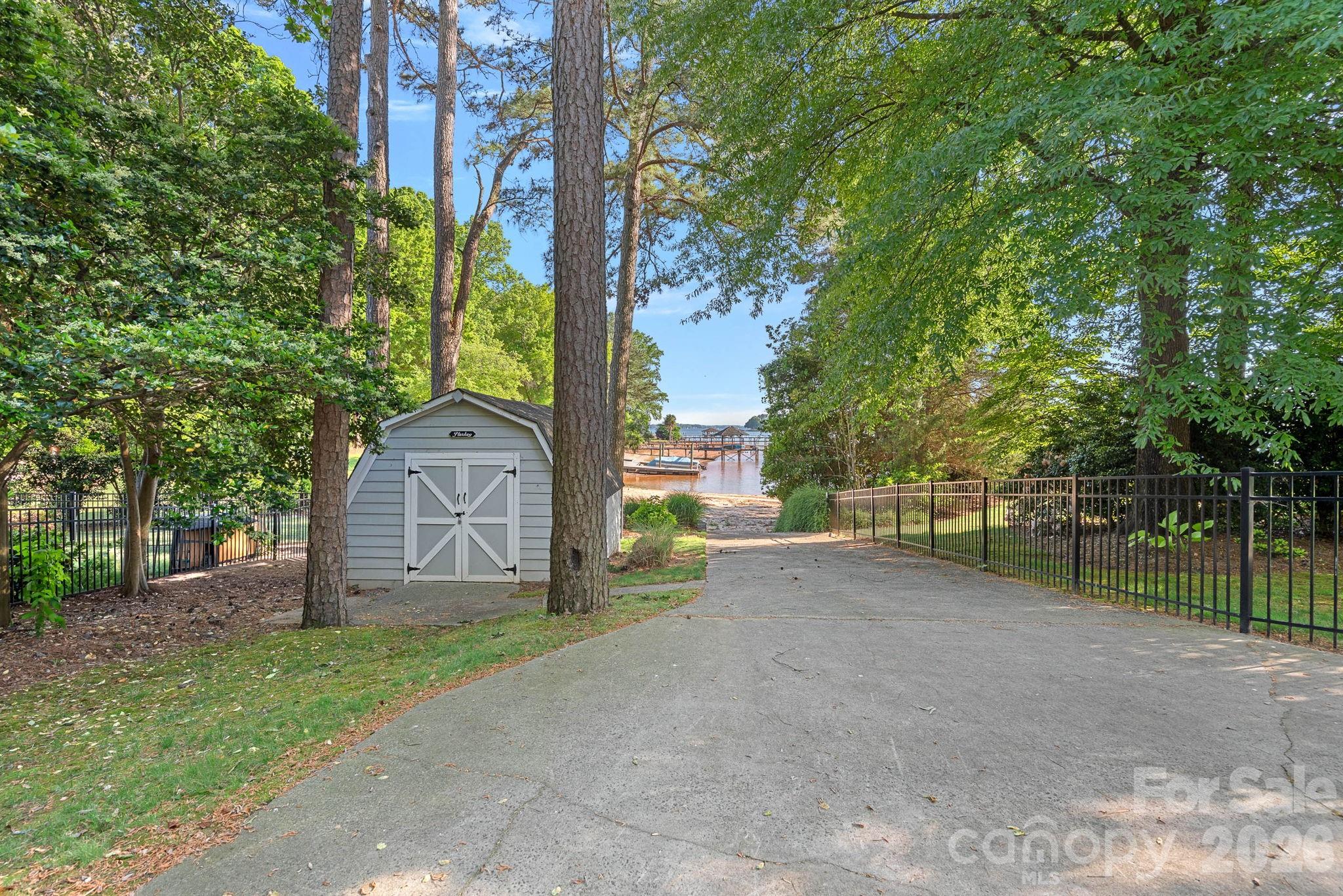 107 Beachview Drive Mooresville NC 28117
