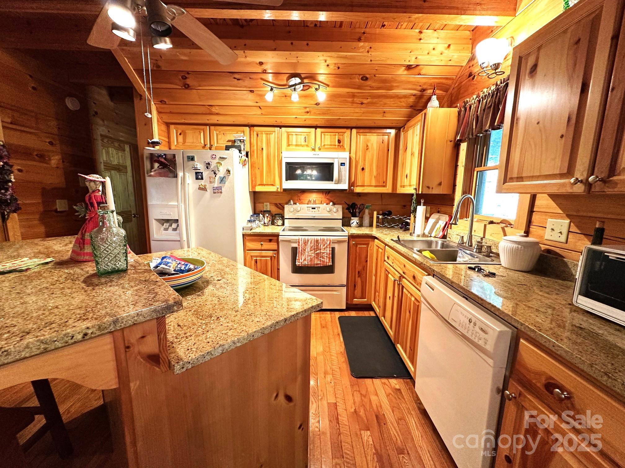 184 N Poplar Drive Lake Lure NC 28746