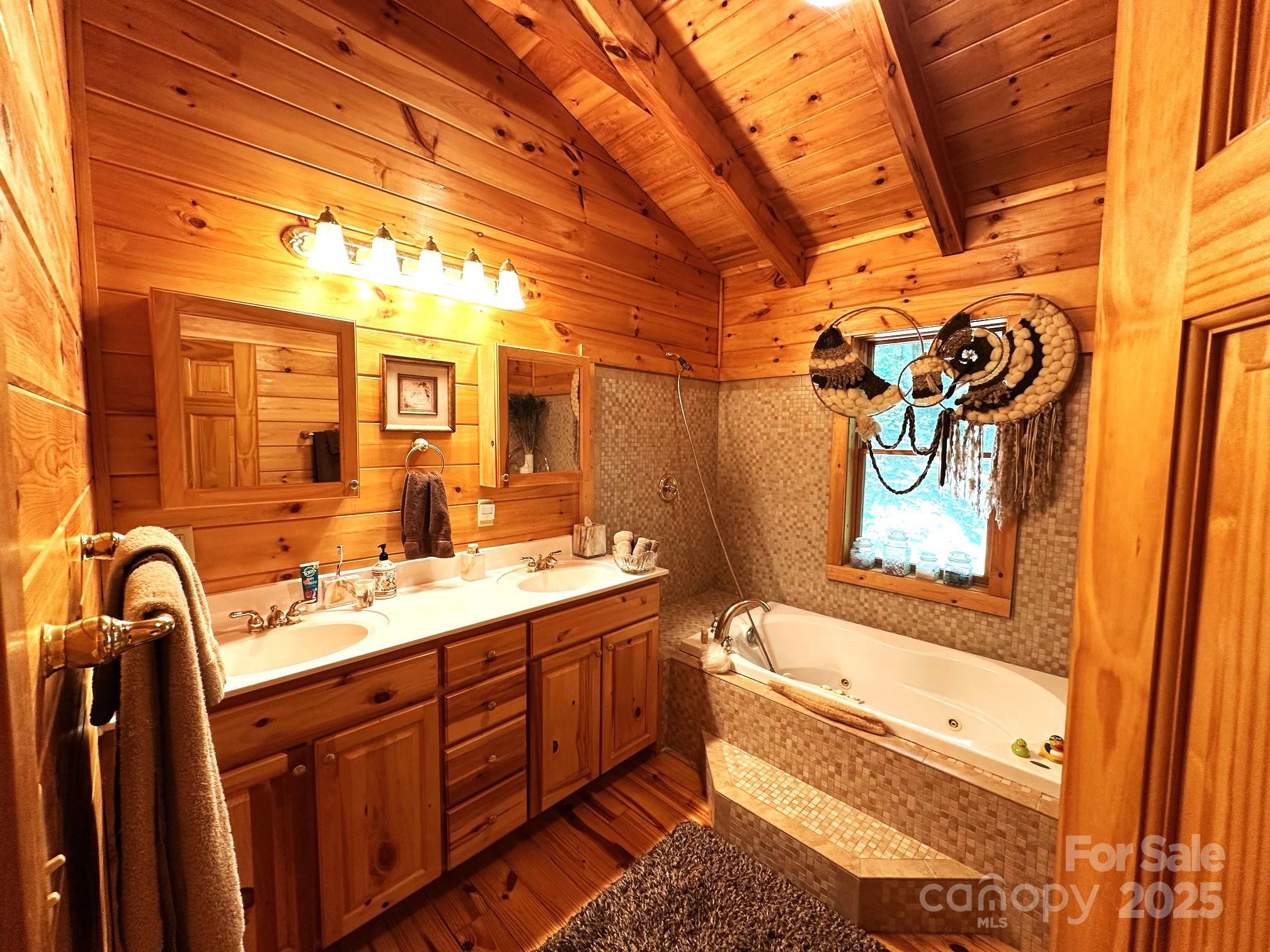 184 N Poplar Drive Lake Lure NC 28746
