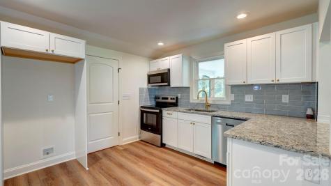 410 Patricia Avenue Harrisburg NC 28075