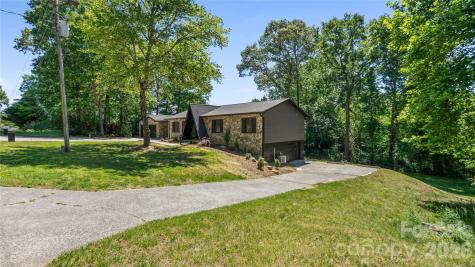 1161 Mountain Shadows Drive Morganton NC 28655