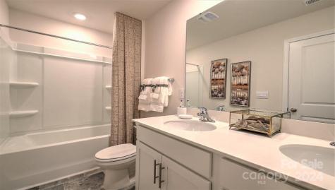 32 Virginia Commons Drive Arden NC 28704