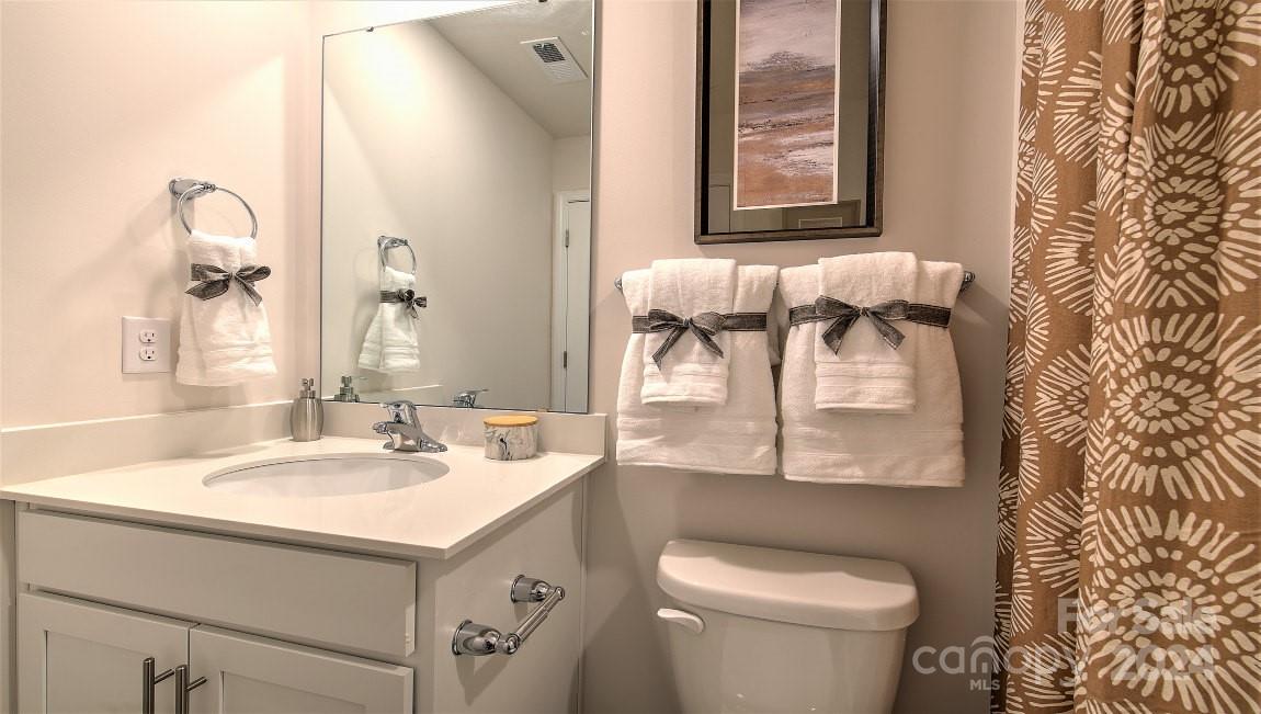 32 Virginia Commons Drive Arden NC 28704