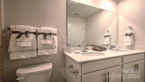 32 Virginia Commons Drive Arden NC 28704