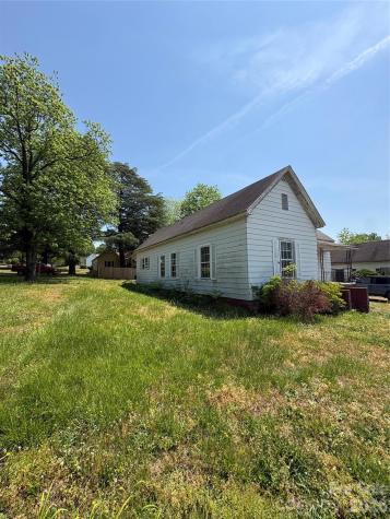 113 S Davie Street Cooleemee NC 27028