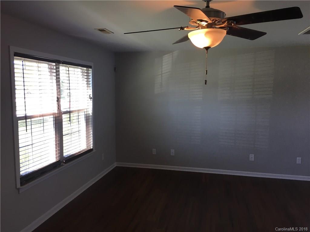 9826 Aviary Hill Way Charlotte NC 28214