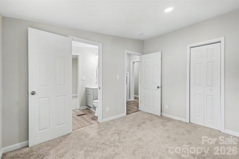 5050 Park Creek Drive Mount Holly NC 28120