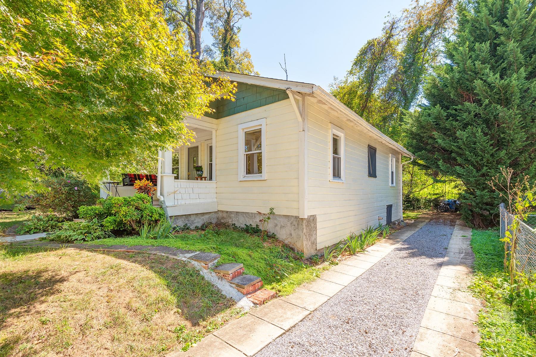 19 Clay Street Asheville NC 28806