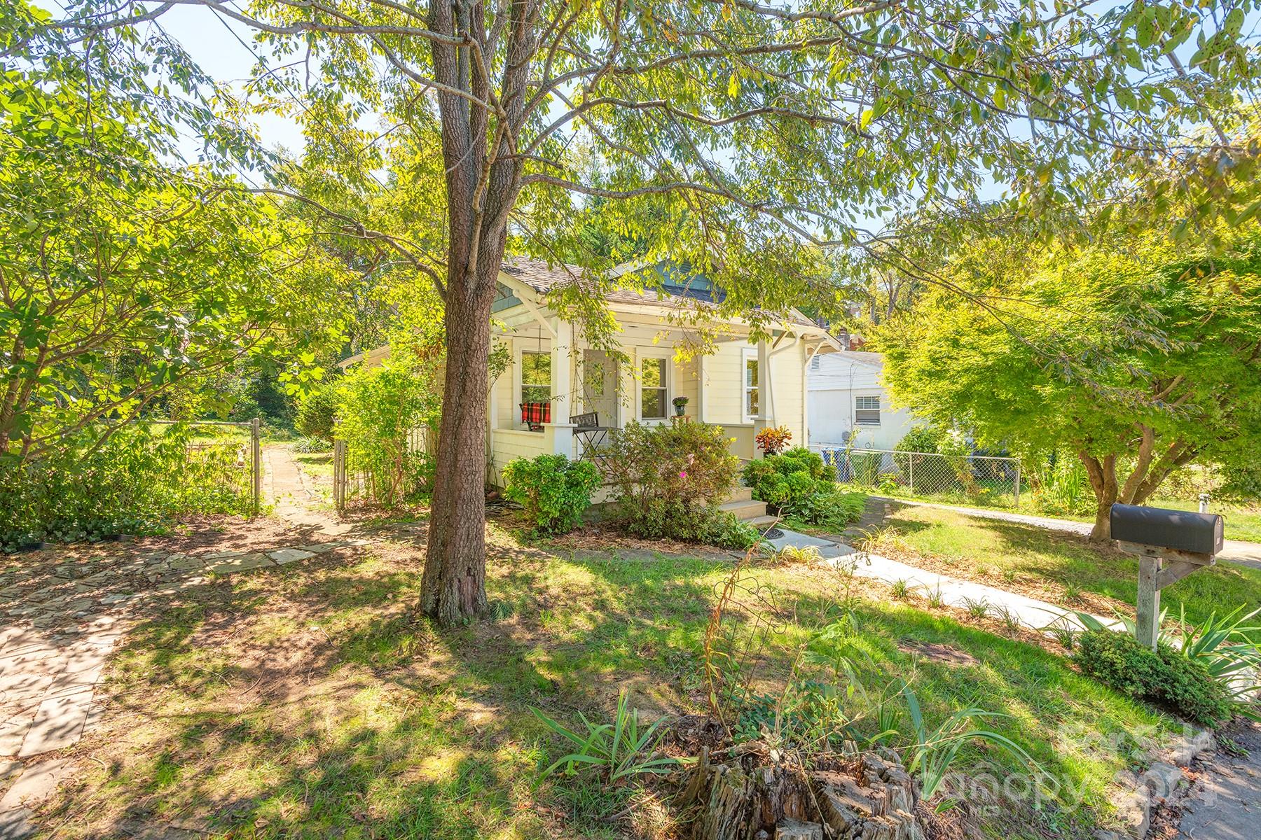 19 Clay Street Asheville NC 28806