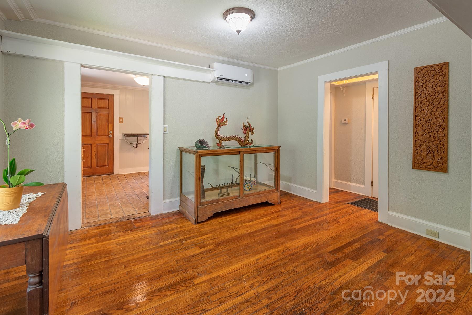 19 Clay Street Asheville NC 28806