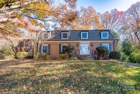758 Williamsburg Drive NE Concord NC 28025