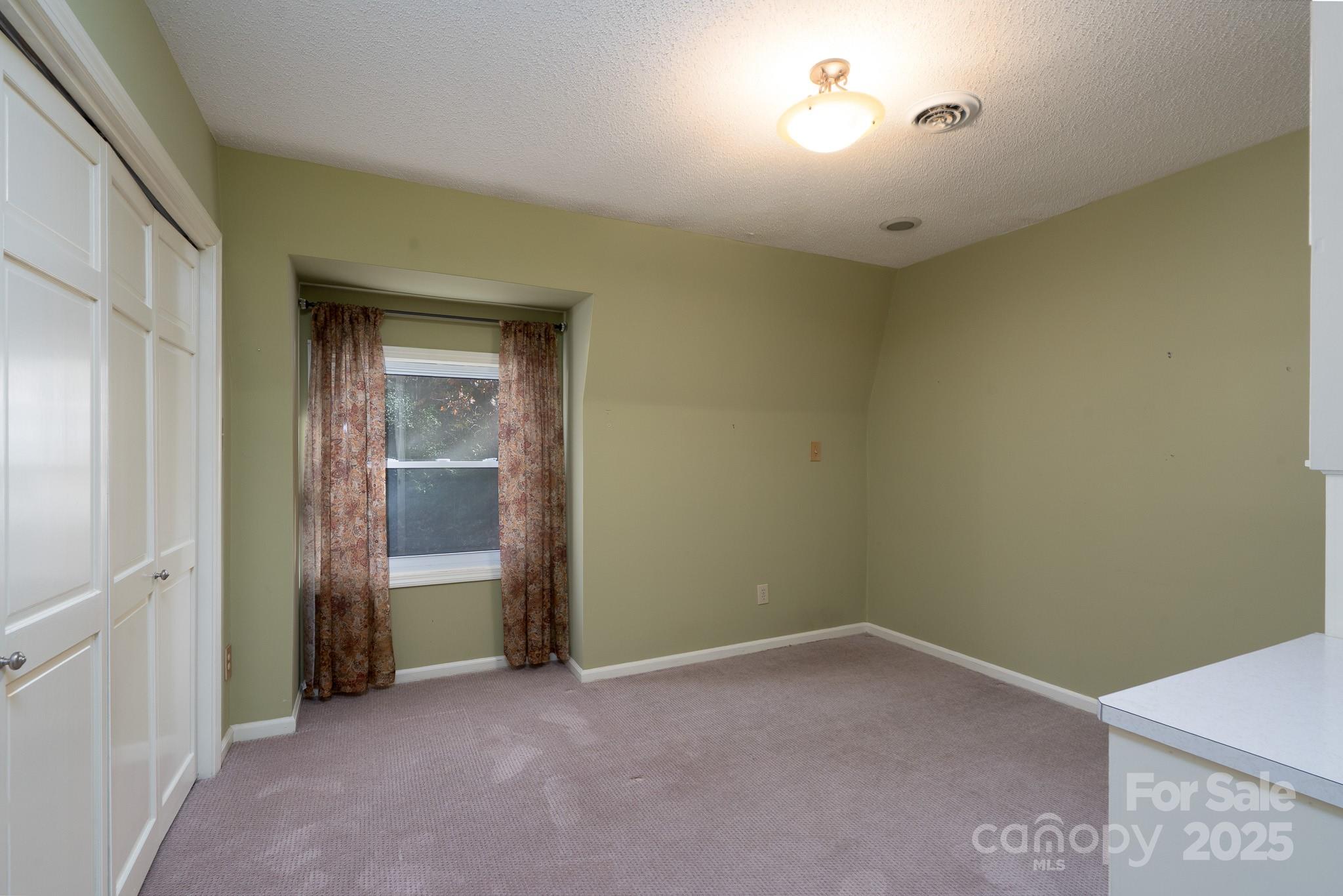 758 Williamsburg Drive NE Concord NC 28025