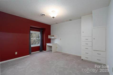 758 Williamsburg Drive NE Concord NC 28025