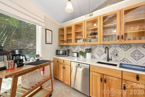 125 Pond Creek Road Beech Mountain NC 28604