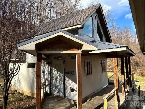 330 Potts Drive Waynesville NC 28785