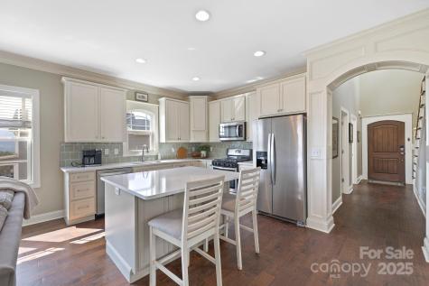 70 Tudor Way Black Mountain NC 28711