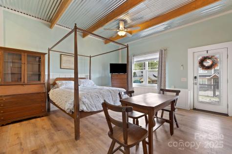 70 Tudor Way Black Mountain NC 28711