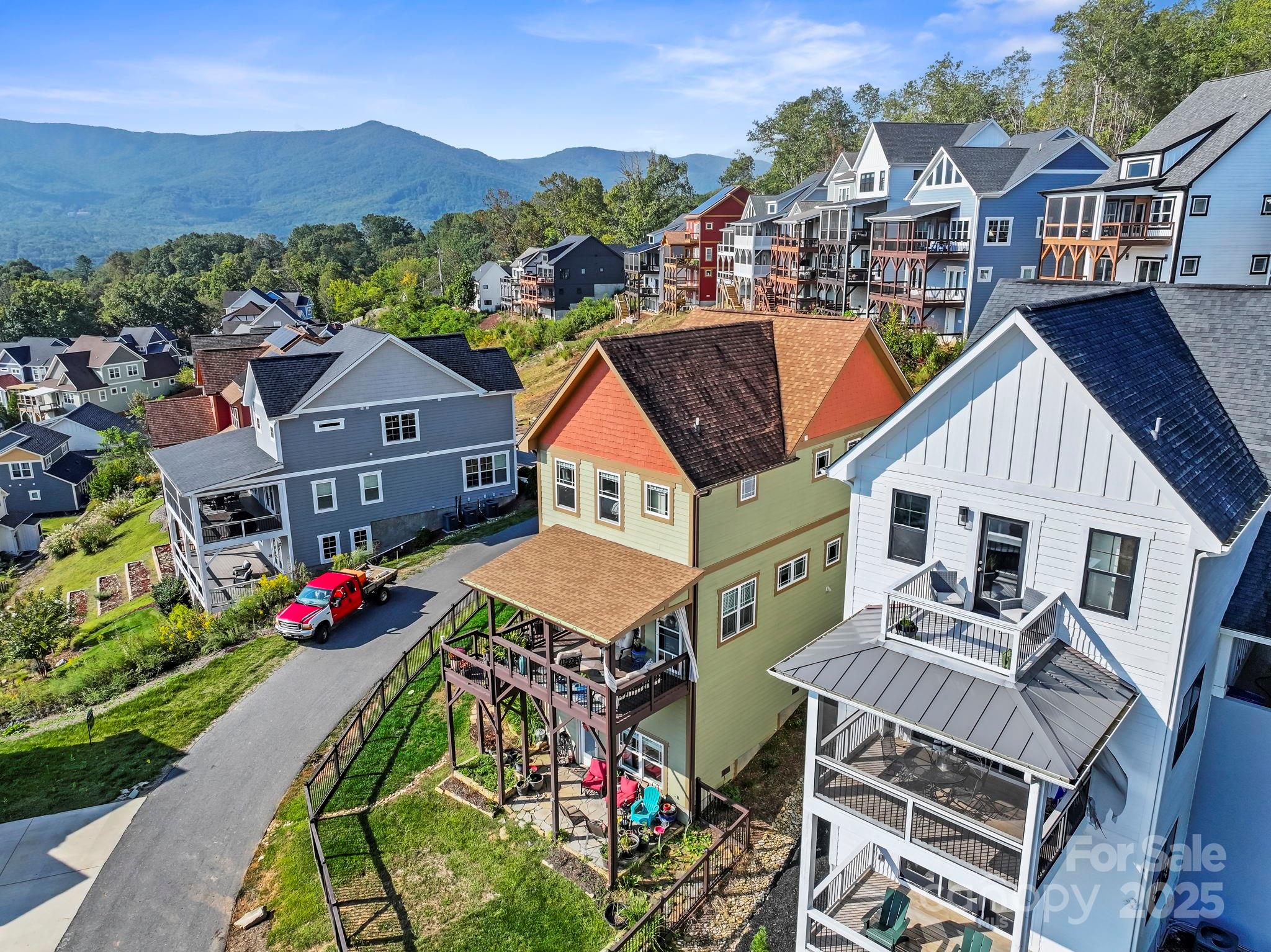 70 Tudor Way Black Mountain NC 28711