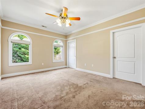 44 Pacifico Drive Asheville NC 28806