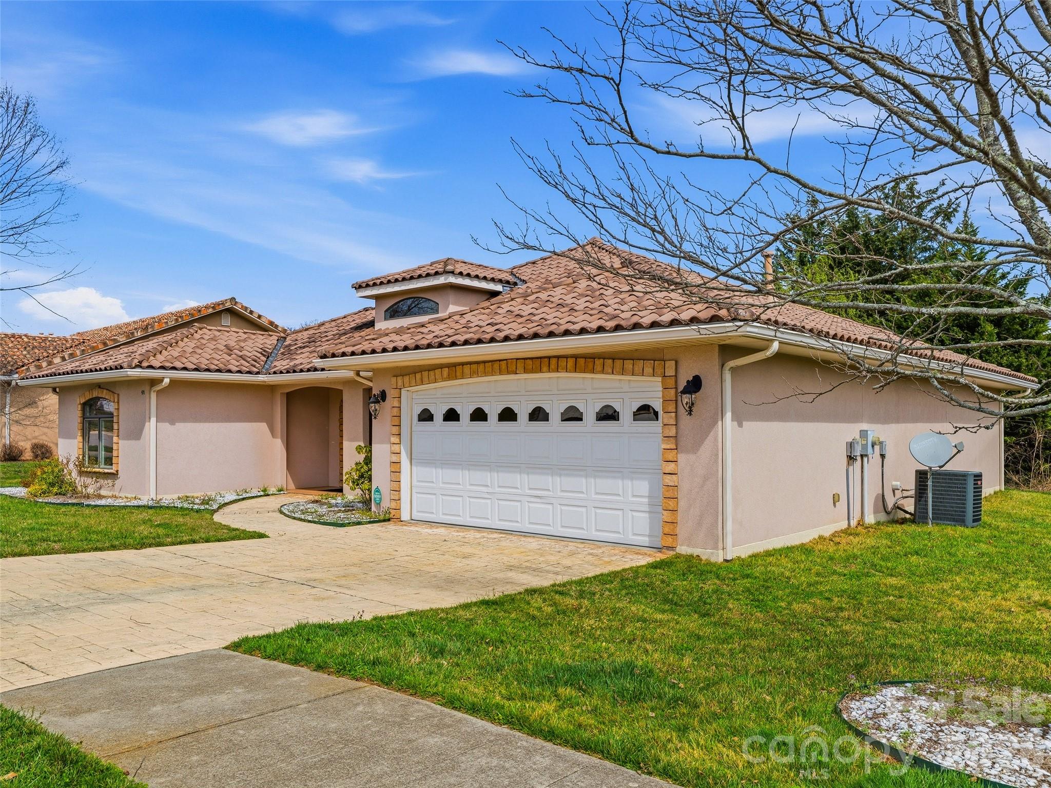 44 Pacifico Drive Asheville NC 28806
