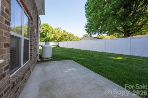 438 Fernwood Drive Yadkinville NC 27055