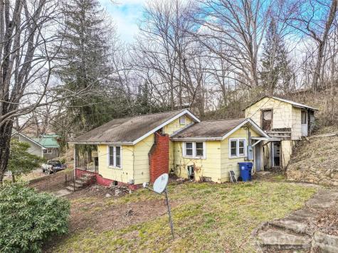 75 Travis Street Clyde NC 28721