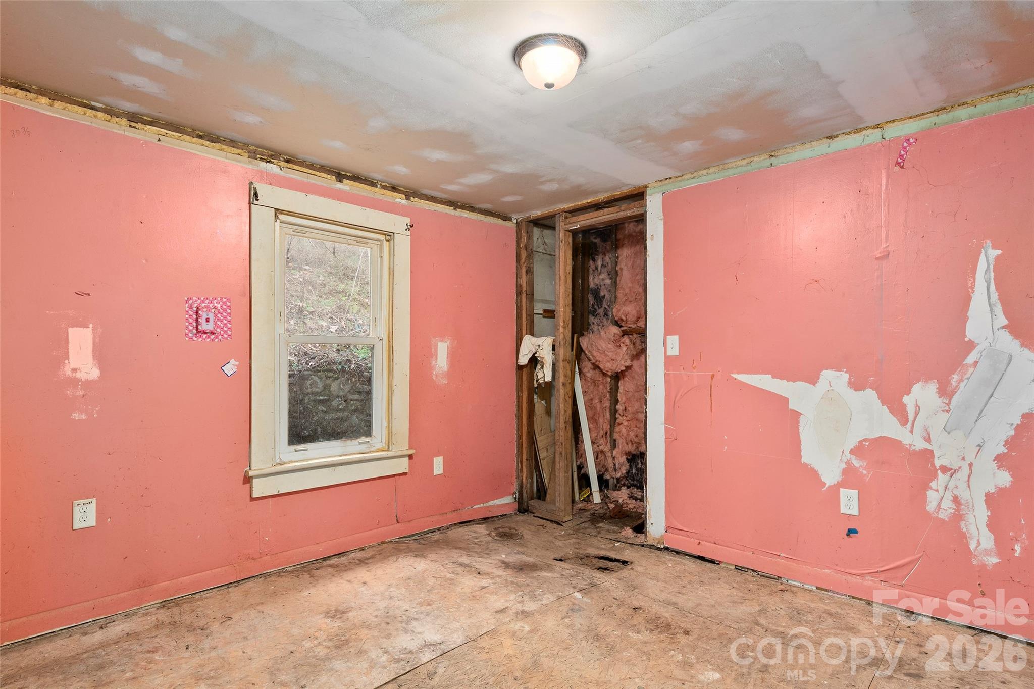 75 Travis Street Clyde NC 28721