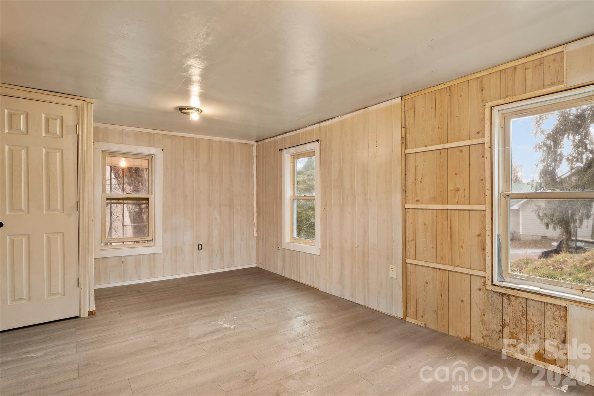 75 Travis Street Clyde NC 28721