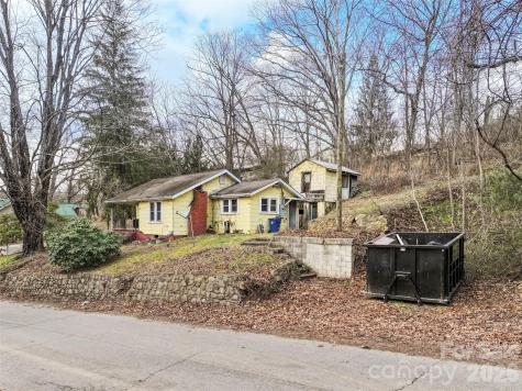 75 Travis Street Clyde NC 28721