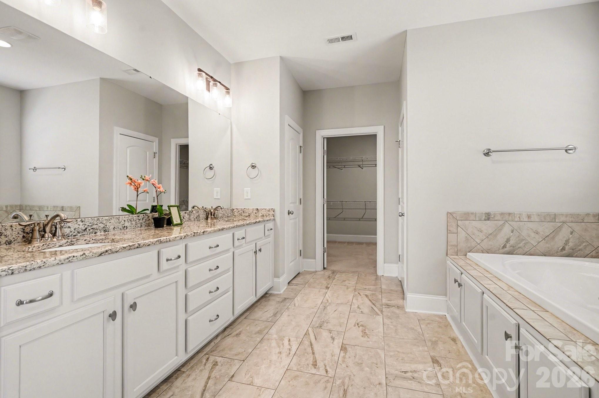 10885 Greenvale Drive Harrisburg NC 28075