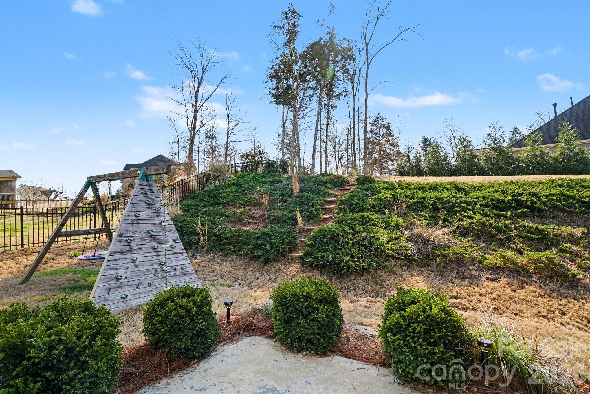 10885 Greenvale Drive Harrisburg NC 28075