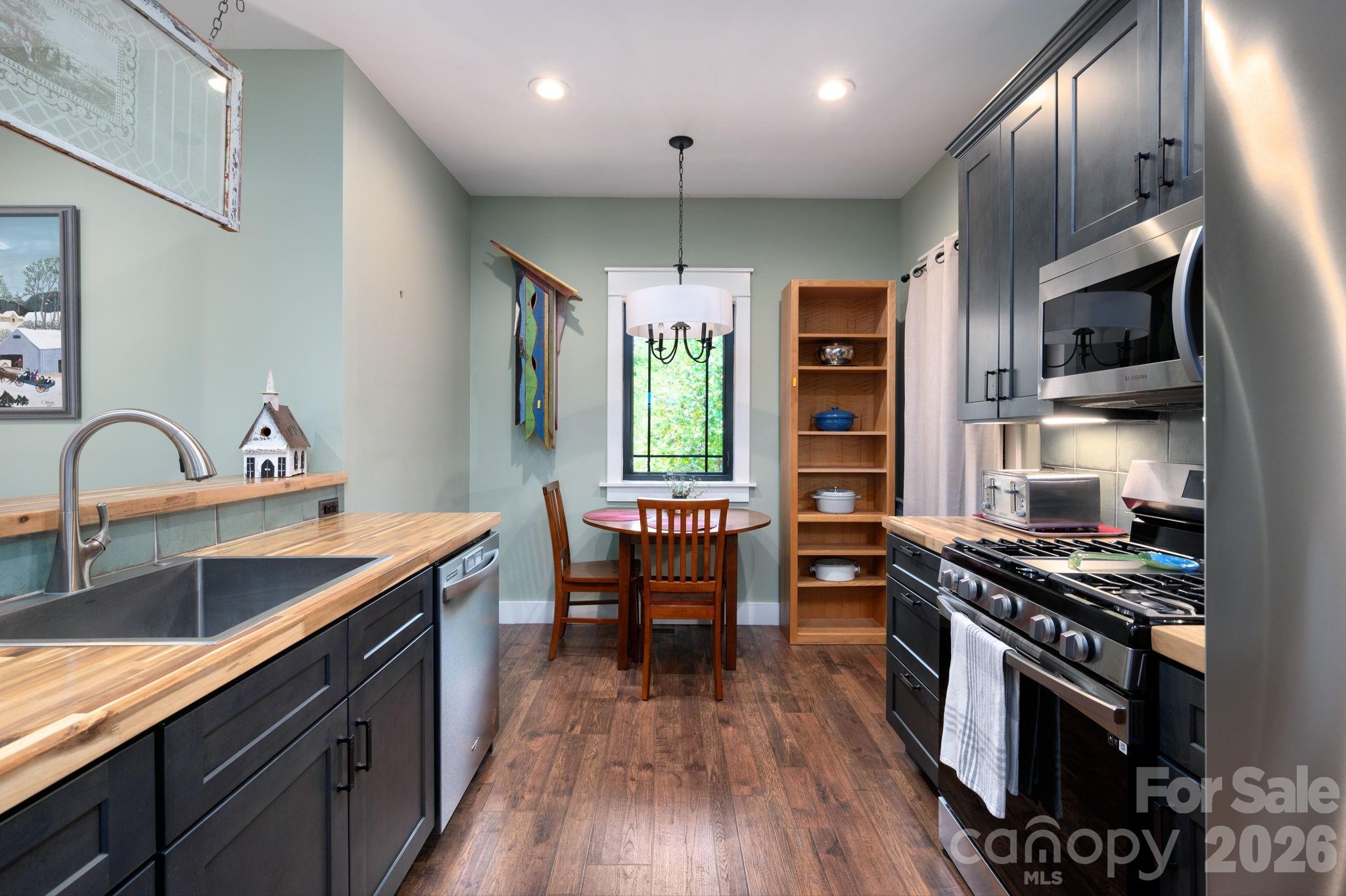 55 Laurel Ridge Marshall NC 28753