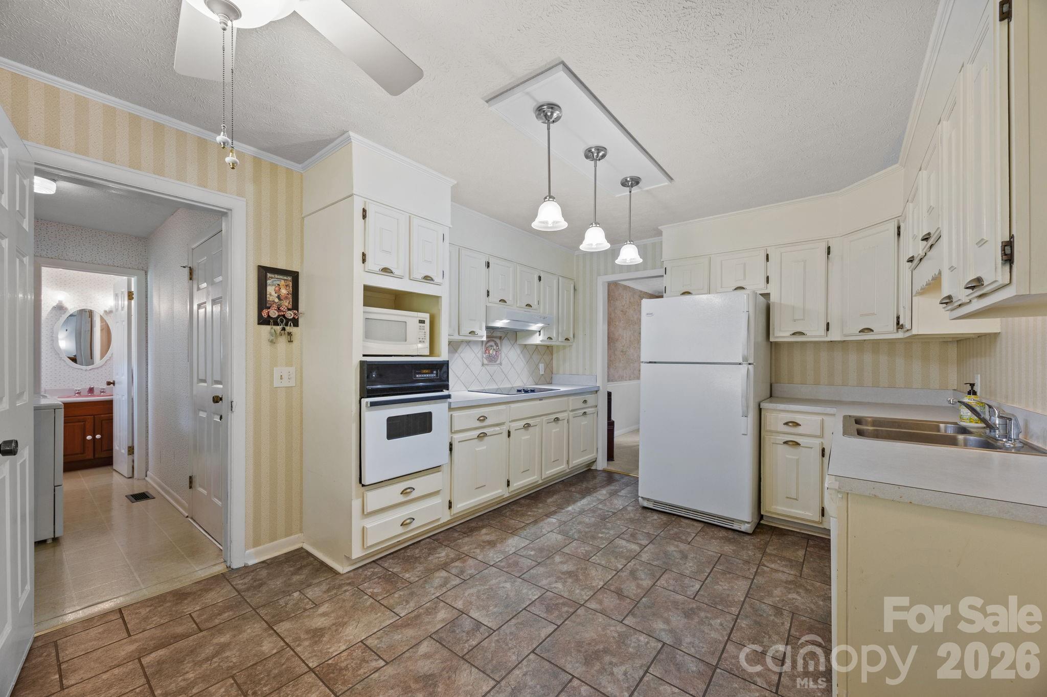 3124 Primrose Drive Hendersonville NC 28792